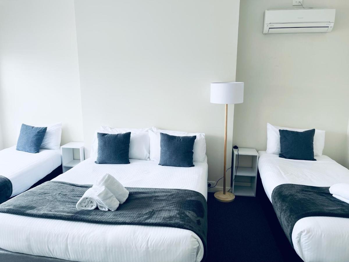 The Astor Hotel Motel Гоулбёрн Экстерьер фото